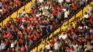 El método que analiza U. Española para el ingreso de hinchas cuando vuelva el fútbol