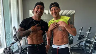 Mesut Ozil exhibió tatuaje que desató controversia en Turquía: Fue vinculado a la extrema derecha