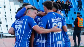 Defensa y Justicia de Beccacece se enredó en los últimos lugares tras caer ante Godoy Cruz