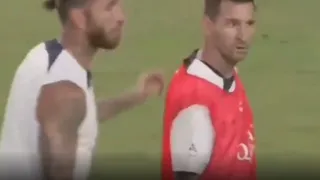 El tenso cruce entre Lionel Messi y Sergio Ramos en práctica de PSG en Japón