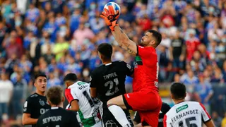Una desordenada U. de Chile resistió para cosechar un empate ante Palestino