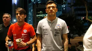 “¡Abre los ojos hue…!”: El distendido paseo del plantel de la Roja por el centro de Suwon
