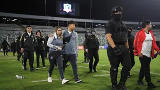 “No me quiero morir aquí”: Caos en el Monumental, los testimonios de hinchas de Colo Colo en una noche marcada por la tragedia