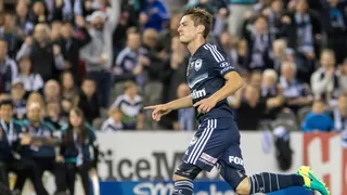 Este domingo arribará Marco Rojas a Chile para fichar en Colo Colo