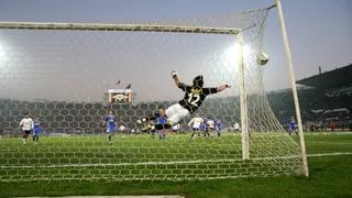 Colo Colo recordó cumpleaños de Matías Fernández con golazo de tiro libre a U. de Chile