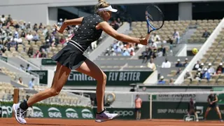 Anisimova eliminó a la campeona vigente Simona Halep y entró a semifinales en Roland Garros