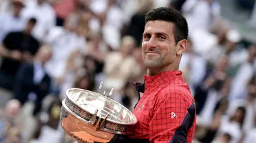 La tierna celebración de Djokovic con sus hijos tras volver a ser campeón en Roland Garros