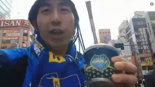 El japonés que viajó para ver la Libertadores fue el primero en celebrar el aniversario de Boca