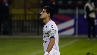 Everton y Colo Colo dedicaron mensajes de apoyo a Julio Barroso tras fallecimiento de su hermano