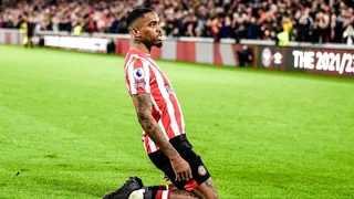 Jugador de Brentford fue sancionado por la Federación inglesa: Apostó 13 veces contra su equipo