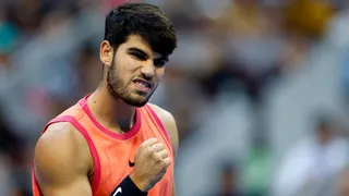 Carlos Alcaraz le gana a Jannik Sinner una final de película en Beijing
