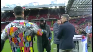 Cristiano Ronaldo ignoró a Gary Neville en vivo en una transmisión televisiva