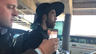 Claudio Bravo arribó a Chile en completo silencio