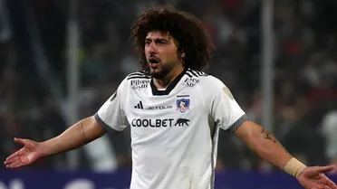 ¿Qué se discutió en el VAR por el brutal pisotón a Maximiliano Falcón en Copa Libertadores?