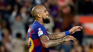 Arturo Vidal marcó un gol y brilló en amplia victoria de Barcelona sobre Sevilla