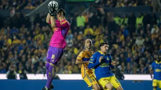 América salvó un empate de su visita a Tigres en la final de ida del fútbol mexicano