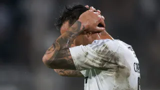 Nuevo golpe para Colo Colo: Javier Correa sufre lesión y será baja en los albos