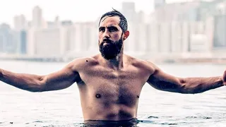 La “espartana” publicación de Claudio Bravo