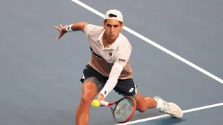 Alejandro Tabilo es frenado en el ATP de Tokio por el enemigo número 1 del tenis chileno