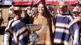 Deportistas exigen salida de Natalia Duco tras plan para impulsar el rodeo