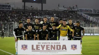 Los homenajes de Colo Colo a Esteban Paredes en su regreso al Estadio Monumental
