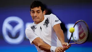 Cristian Garin sumó su segunda victoria en Girona y accedió a cuartos