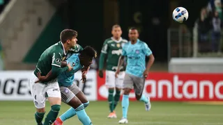 Palmeiras contó con Kuscevic para batir a Emelec y mantener su campaña perfecta en la Copa