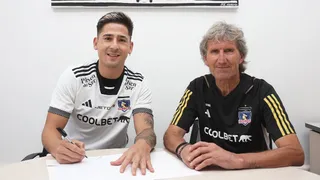 Guillermo Paiva firmó su contrato con Colo Colo
