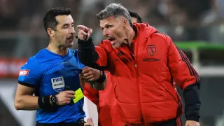 “Yo la veo sobre la línea”: el audio de la revisión VAR del gol anulado de Palestino a Colo Colo