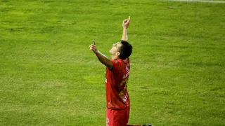 Maximiliano Quinteros firmó su doblete y estiró la ventaja de Ñublense ante Colo Colo