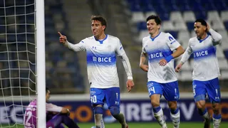 Diego Valencia metió un tremendo cabezazo para dar vuelta el marcador ante Iquique