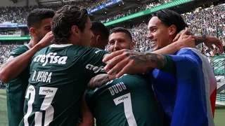¡Sólo golazos! Palmeiras se afianzó en la cima del Brasileirao tras batir a Internacional