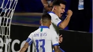 Dani Alves destacó a la selección chilena y tildó de “fenómeno” a Arturo Vidal