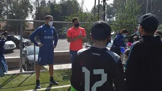 Luciano Aued y Germán Lanaro compartieron con niños que fueron a las instalaciones de la UC