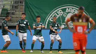 Palmeiras de Benjamín Kuscevic aplastó a Delfín y accedió a cuartos en Copa Libertadores