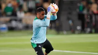 Claudio Bravo y la receta de sus 22 títulos: El trabajo constante y los deseos de ganar te llevan al éxito