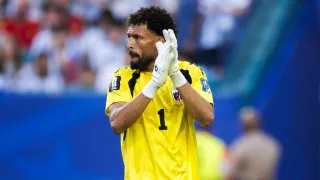 Colo Colo vuelve a la carga por Vozinha: ya negocia con la gran revelación del Mundial 2026