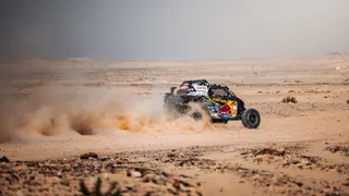 “Chaleco” López y Casale siguen en carrera en la “súperetapa” del Dakar 2024