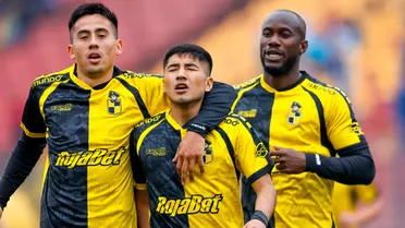 Coquimbo Unido vence a Everton y se acerca a un histórico título del Campeonato Nacional