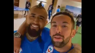 Arturo Vidal y Mauricio Isla se unieron para enviar un saludo de aniversario a Flamengo