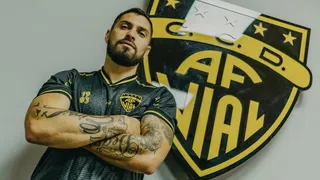 Fernández Vial anunció la continuidad de Kevin Harbottle