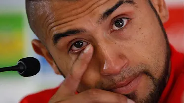 Arturo Vidal: del Ferrari al autogol y pelea con De Paul en Colo Colo