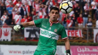 Le llegó competencia a Johnny Herrera: Everton sumó a Luis Santelices