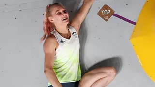 Janja Garnbret se quedó con el oro en la escalada femenina de Tokio